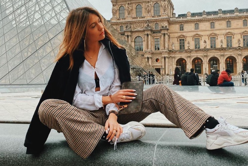 Τα υπέροχα πόδια της Στέλλας Σαμνιώτη, ‘’έριξαν’’ το Instagram 